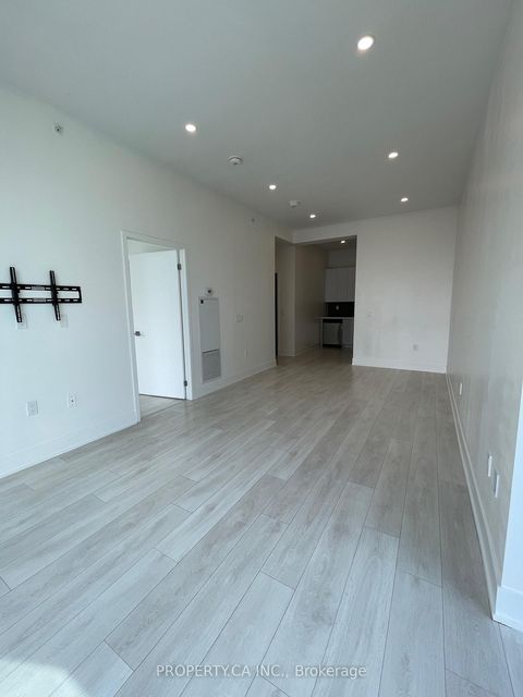 Photo 3 at 615 - 2916 Highway 7 Road, Concord, Vaughan Photo 3 at 615 - 2916 Highway 7 Road, Concord, Vaughan