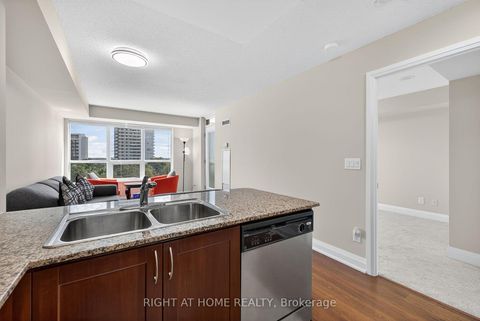 Photo 14 at 803 - 20 North Park Road, Beverley Glen, Vaughan Photo 14 at 803 - 20 North Park Road, Beverley Glen, Vaughan