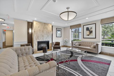 Photo 27 at 803 - 20 North Park Road, Beverley Glen, Vaughan Photo 27 at 803 - 20 North Park Road, Beverley Glen, Vaughan