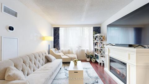 Photo 13 at 201 - 633 Bay Street, Bay Street Corridor, Toronto