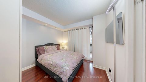 Photo 18 at 201 - 633 Bay Street, Bay Street Corridor, Toronto