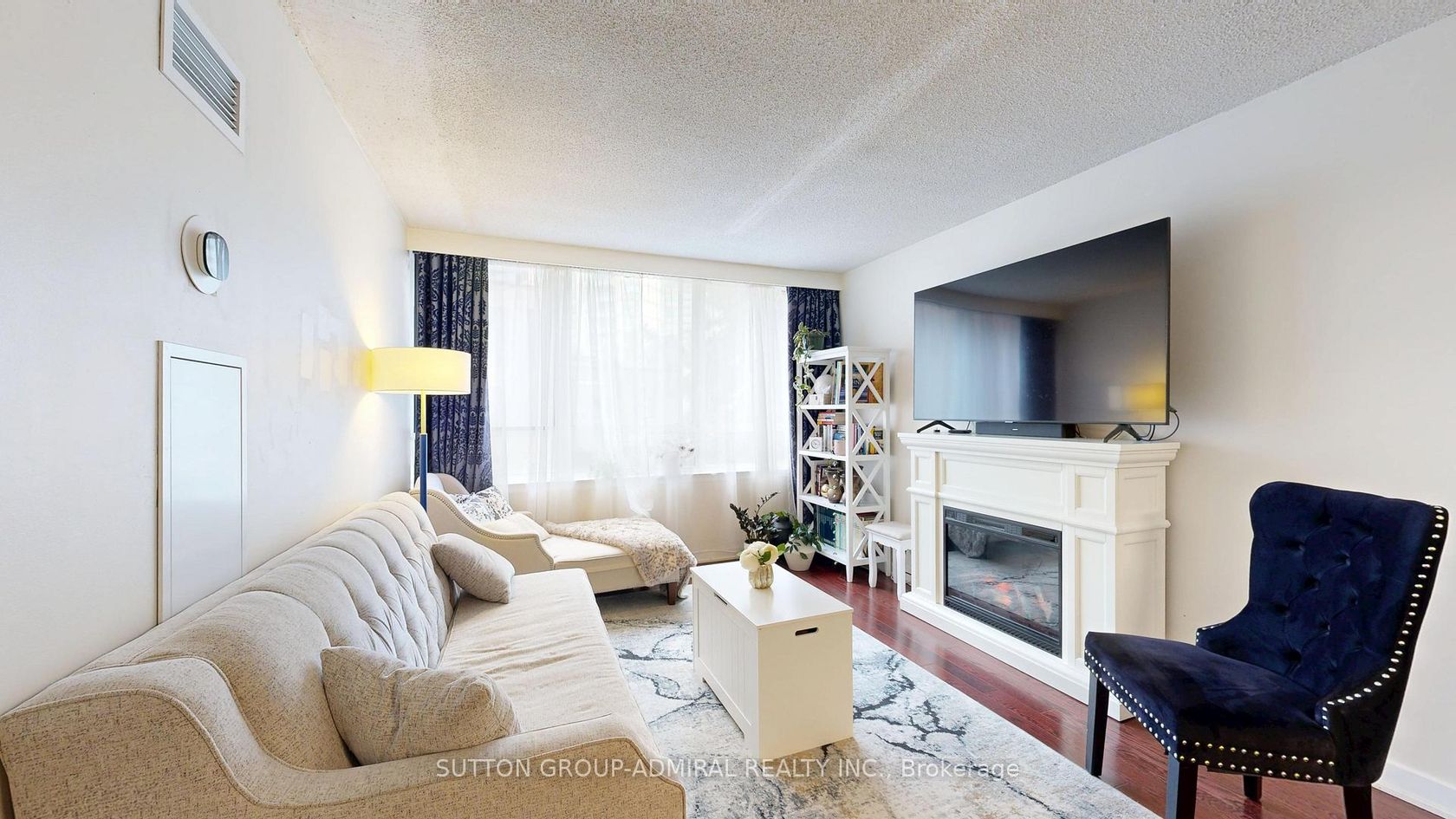 201 - 633 Bay Street, Bay Street Corridor, Toronto 