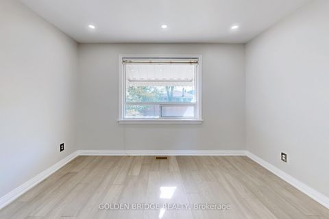 Photo 9 at 438 Centre Street E, Crosby, Richmond Hill