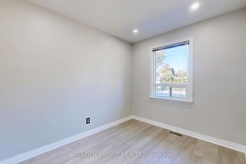 Photo 11 at 438 Centre Street E, Crosby, Richmond Hill