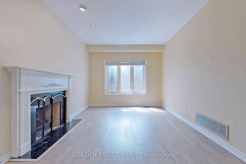 Photo 11 at 150 Larratt Lane, Westbrook, Richmond Hill