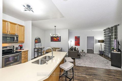Photo 5 at 114 - 25 Earlington Avenue, Kingsway South, Toronto