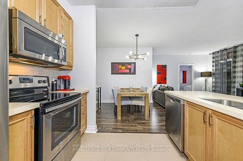 Photo 6 at 114 - 25 Earlington Avenue, Kingsway South, Toronto