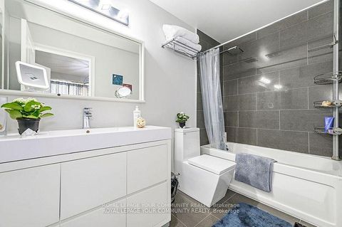 Photo 15 at 114 - 25 Earlington Avenue, Kingsway South, Toronto