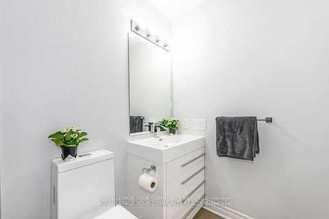 Photo 23 at 114 - 25 Earlington Avenue, Kingsway South, Toronto