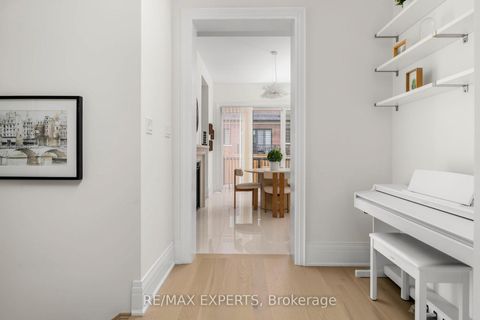 Photo 11 at 17 Kinburn Crescent, Vellore Village, Vaughan