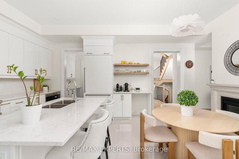 Photo 20 at 17 Kinburn Crescent, Vellore Village, Vaughan
