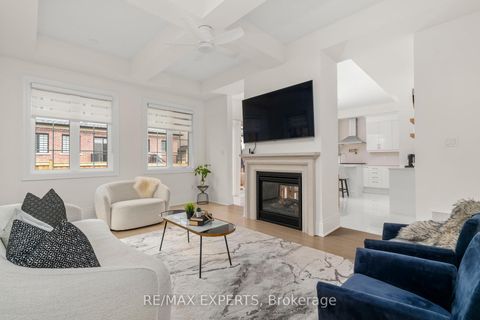 Photo 26 at 17 Kinburn Crescent, Vellore Village, Vaughan