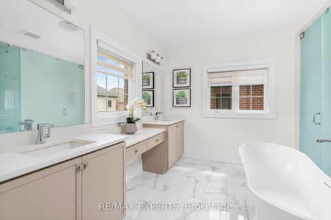 Photo 34 at 17 Kinburn Crescent, Vellore Village, Vaughan