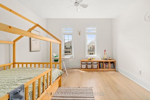 Photo 40 at 17 Kinburn Crescent, Vellore Village, Vaughan