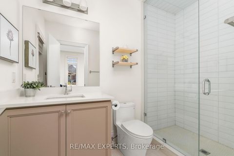 Photo 44 at 17 Kinburn Crescent, Vellore Village, Vaughan