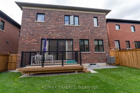 Photo 47 at 17 Kinburn Crescent, Vellore Village, Vaughan