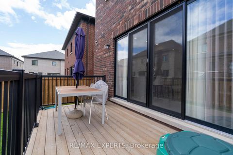 Photo 49 at 17 Kinburn Crescent, Vellore Village, Vaughan