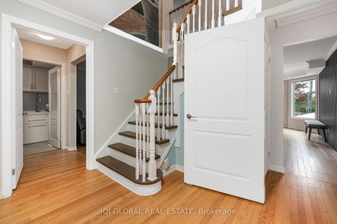 Photo 6 at 895 Ripley Crescent, Pinecrest, Oshawa