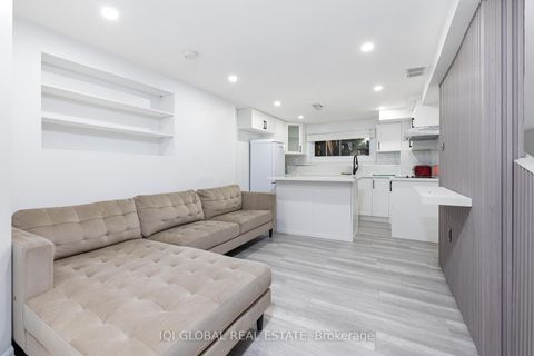 Photo 17 at 895 Ripley Crescent, Pinecrest, Oshawa