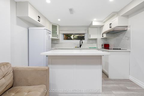 Photo 19 at 895 Ripley Crescent, Pinecrest, Oshawa