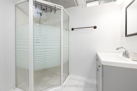 Photo 21 at 895 Ripley Crescent, Pinecrest, Oshawa