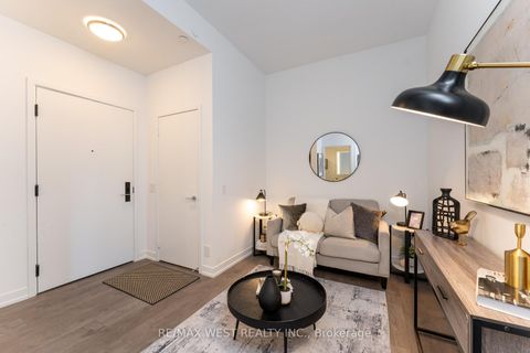 Photo 4 at 413 - 270 Dufferin Street, South Parkdale, Toronto