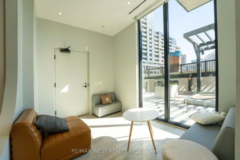 Photo 36 at 413 - 270 Dufferin Street, South Parkdale, Toronto