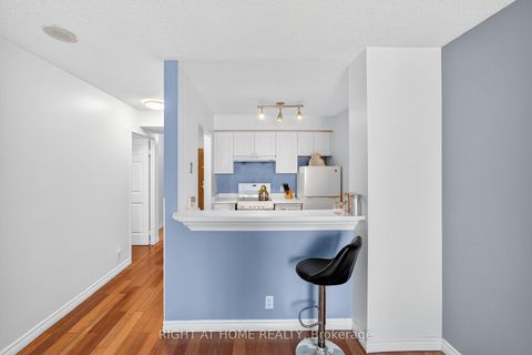 Photo 9 at 613 - 1 Lee Centre Drive, Woburn, Toronto