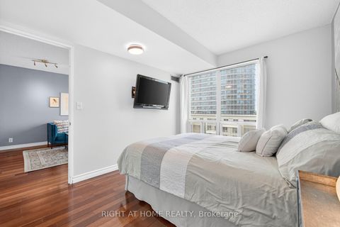 Photo 17 at 613 - 1 Lee Centre Drive, Woburn, Toronto