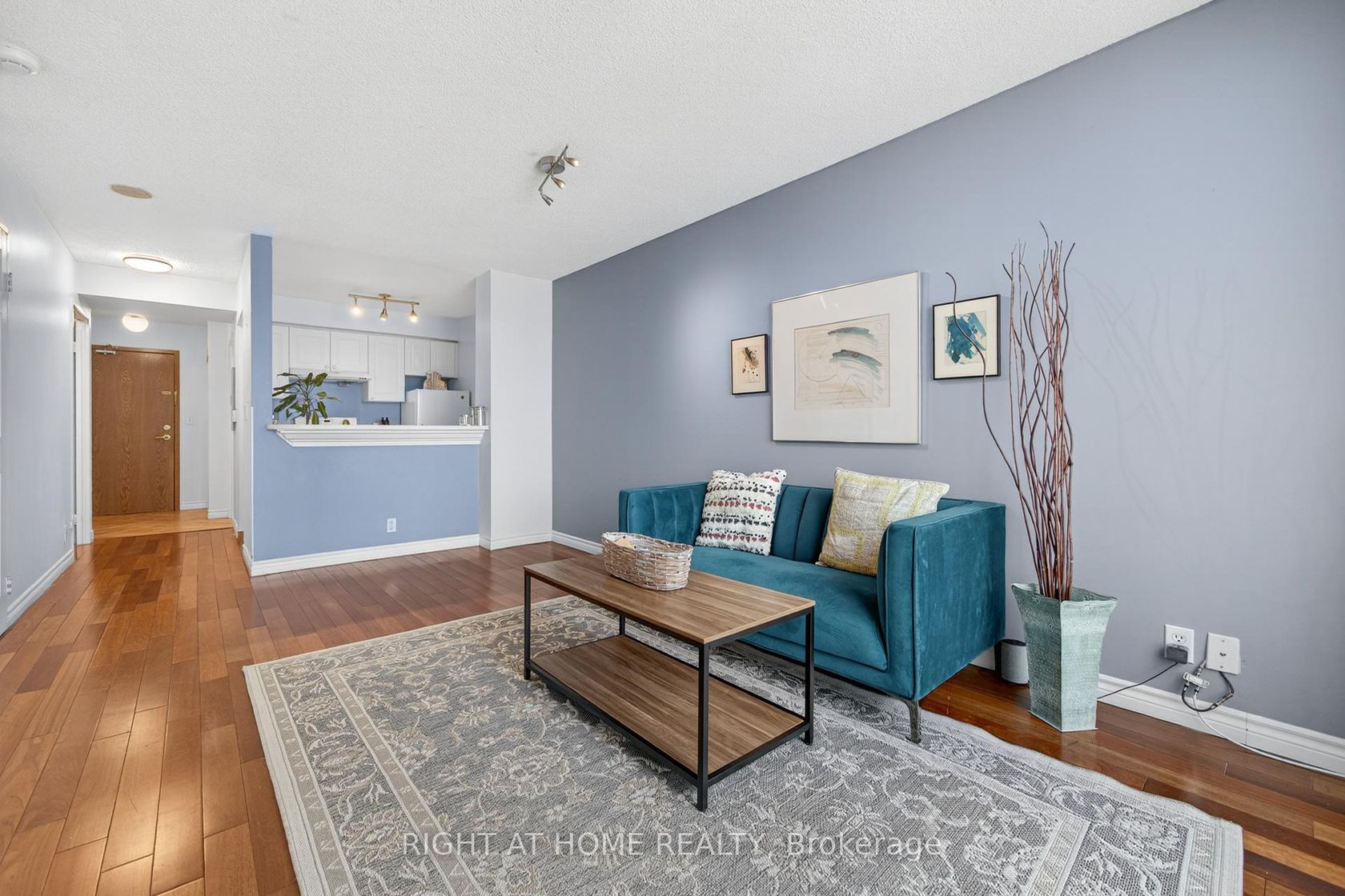 613 - 1 Lee Centre Drive, Woburn, Toronto 