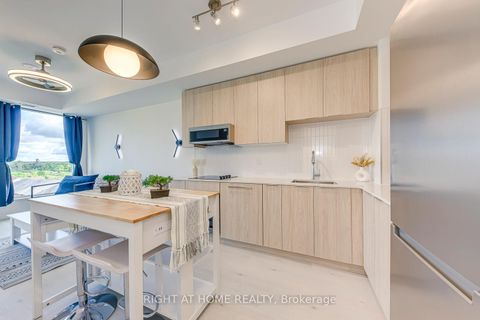 Photo 10 at 538 - 2501 Saw Whet Boulevard, GA Glen Abbey, Oakville