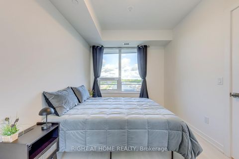 Photo 23 at 538 - 2501 Saw Whet Boulevard, GA Glen Abbey, Oakville
