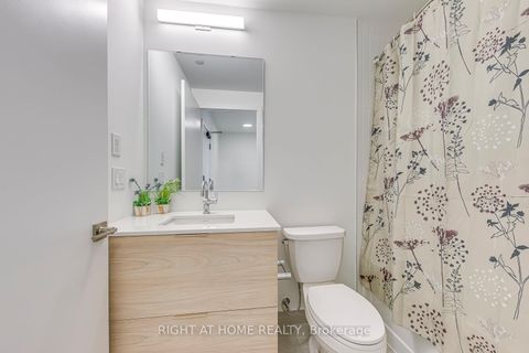 Photo 26 at 538 - 2501 Saw Whet Boulevard, GA Glen Abbey, Oakville