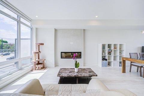 Photo 6 at 27 Sonic Way, Flemingdon Park, Toronto