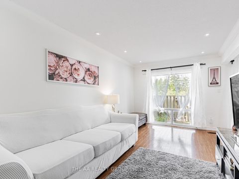 Photo 6 at 20 - 50 Bridletowne Circle, L'Amoreaux, Toronto