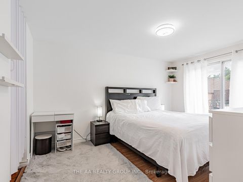 Photo 13 at 20 - 50 Bridletowne Circle, L'Amoreaux, Toronto