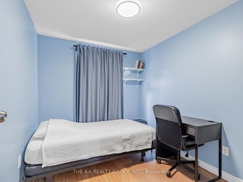 Photo 15 at 20 - 50 Bridletowne Circle, L'Amoreaux, Toronto