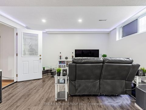 Photo 23 at 20 - 50 Bridletowne Circle, L'Amoreaux, Toronto