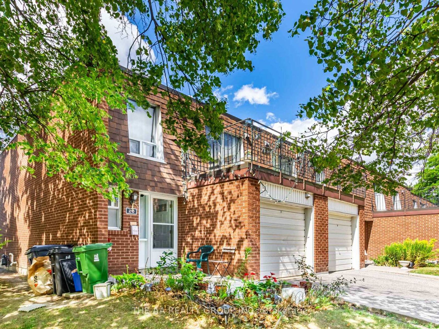 20 - 50 Bridletowne Circle, L'Amoreaux, Toronto 