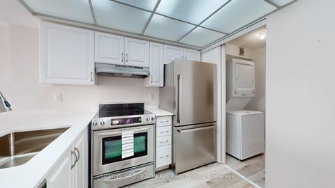 Photo 4 at 410 - 175 Cedar Avenue, Harding, Richmond Hill