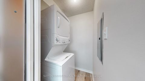 Photo 5 at 410 - 175 Cedar Avenue, Harding, Richmond Hill