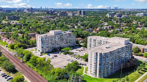 Photo 32 at 410 - 175 Cedar Avenue, Harding, Richmond Hill