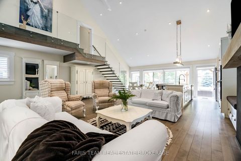 Photo 10 at 92 Nelson Street, Codrington, Barrie