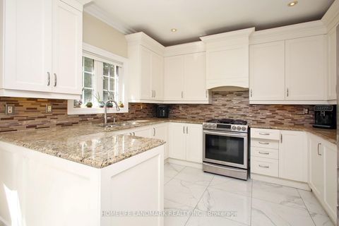 Photo 11 at 44 Skywood Drive, Jefferson, Richmond Hill