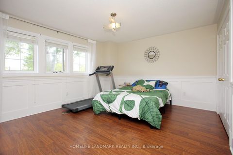 Photo 22 at 44 Skywood Drive, Jefferson, Richmond Hill