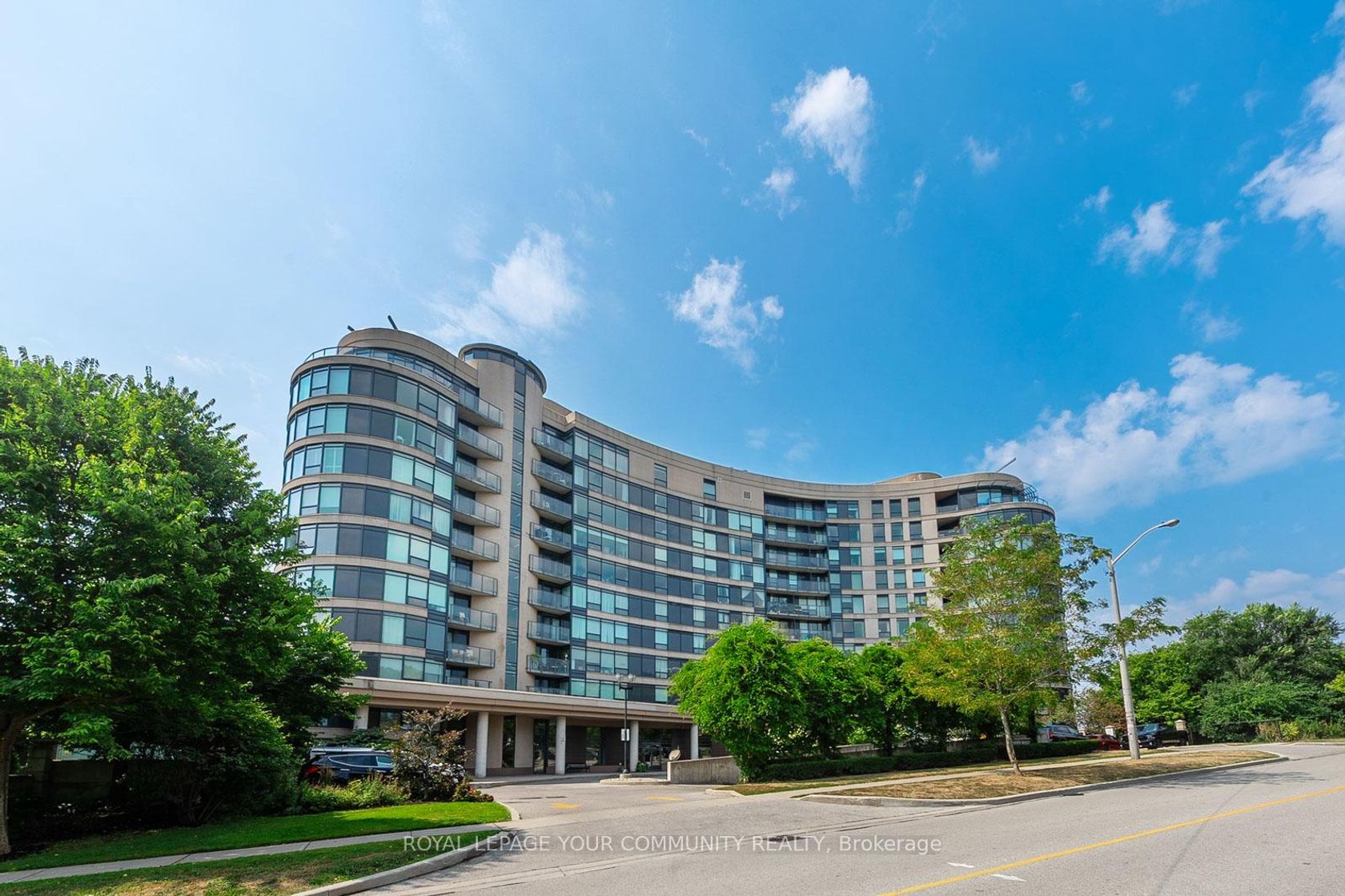 716 - 18 Valley Woods Road, Donalda, Toronto photo 5 716 - 18 Valley Woods Road, Donalda, Toronto photo 5