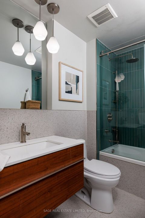 Photo 32 at 615 - 550 Front Street W, Waterfront Communities C1, Toronto