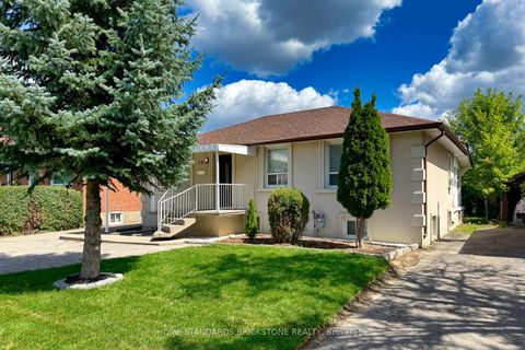 Photo 2 at 19 Granite Street, Clanton Park, Toronto
