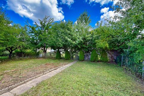 Photo 24 at 19 Granite Street, Clanton Park, Toronto