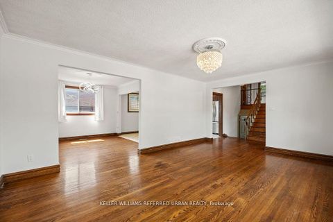 Photo 6 at 12 Eldorado Court, York University Heights, Toronto